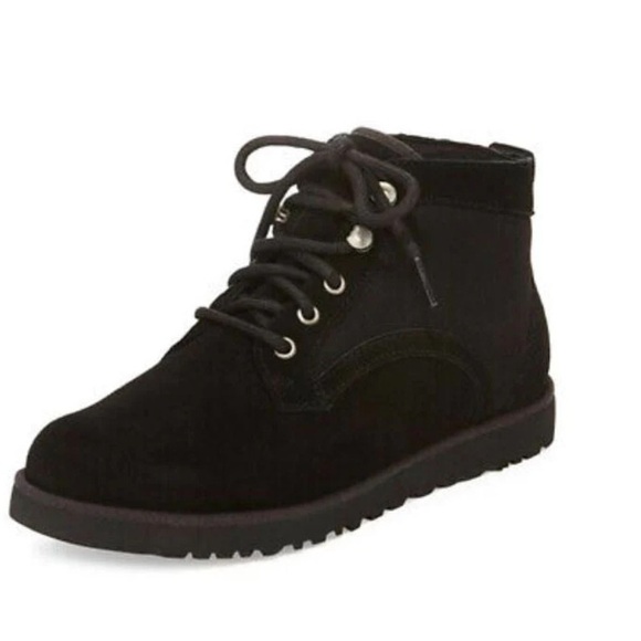 Ugg Bethany Black Women's Ankle Boots 1012532 5 - Picture 1 of 9